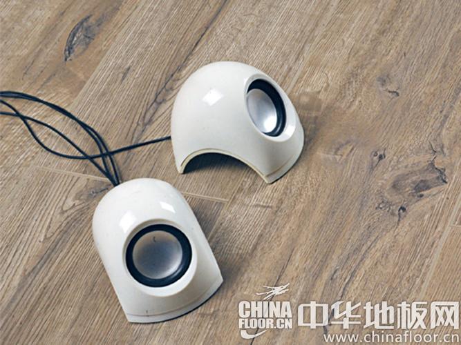 产品大全 > 绿意地板图片 纹理清晰的木地板 产品价格: 面议 供应商